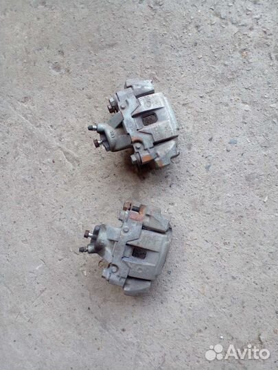 Суппорт задний Toyota Land Cruiser 200