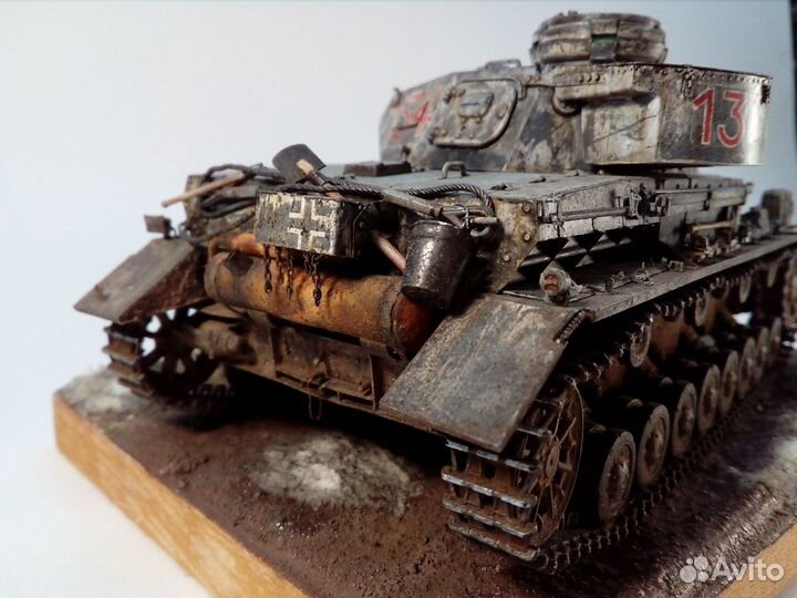 Продам модель танка в 35 масштабе.pzkpfw IV (E)