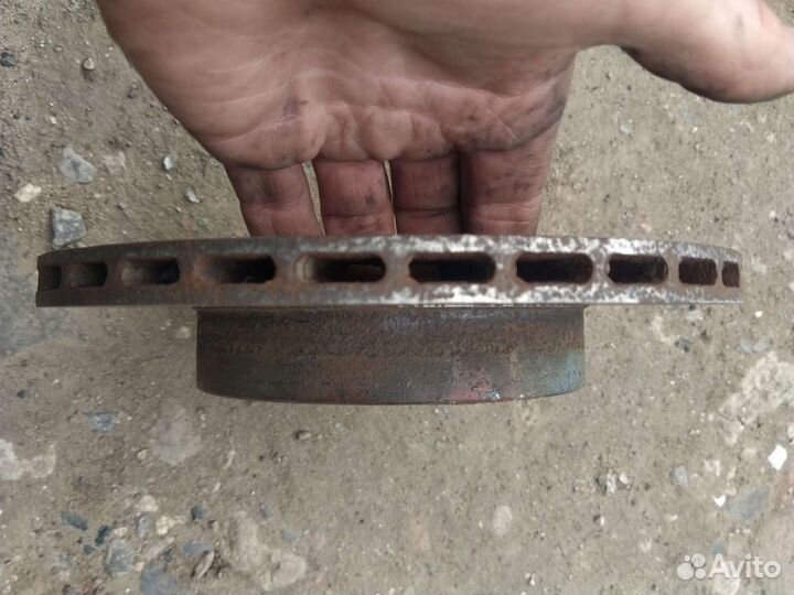 Диск тормозной для Renault 1шт в хорошем сост