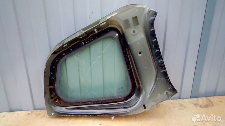 Стекло заднее левое глухое на Опель Зафира Ц