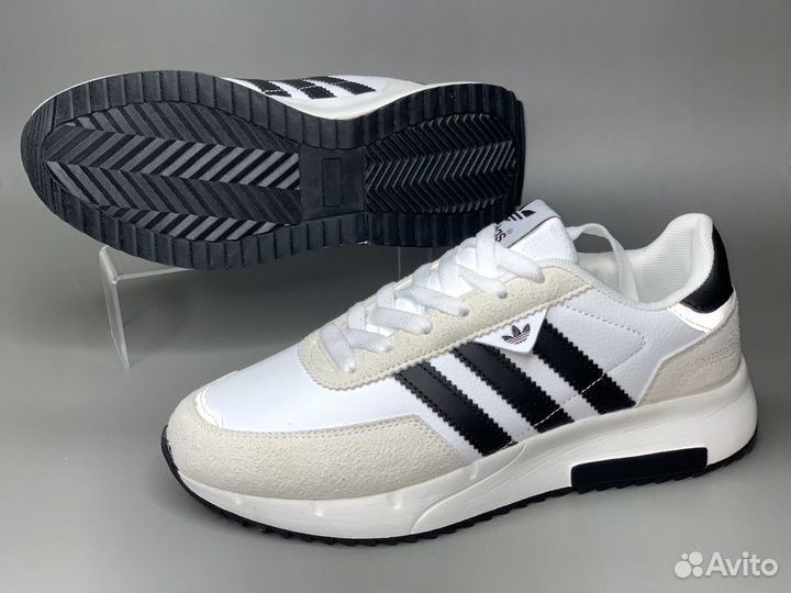 Кроссовки осенние мужские Adidas 44 размер 28 см