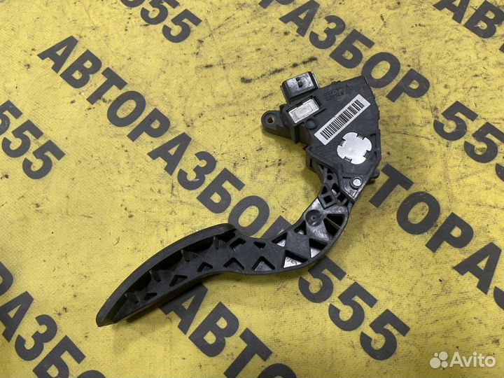 Педаль газа Renault Fluence