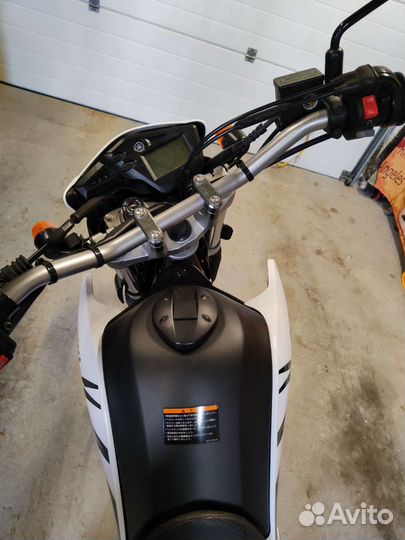 Мотоцикл Ямаха Серов 250