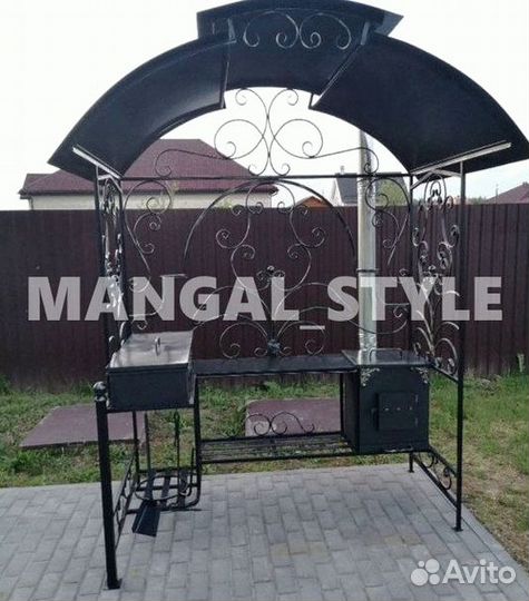 Мангал с крышей