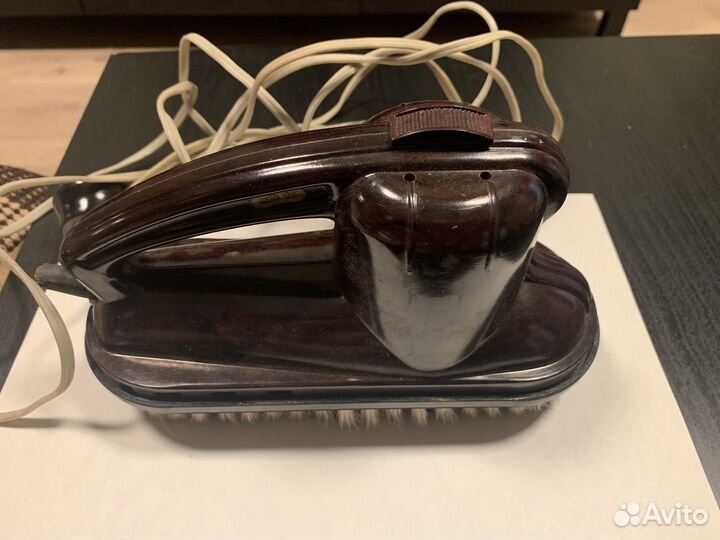 Электрическая щетка для одежды СССР