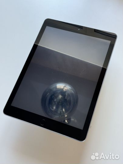 iPad 9.7” 6 поколения 2018 128GB Wi-Fi, Space Gray