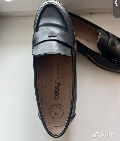 Лоферы женские