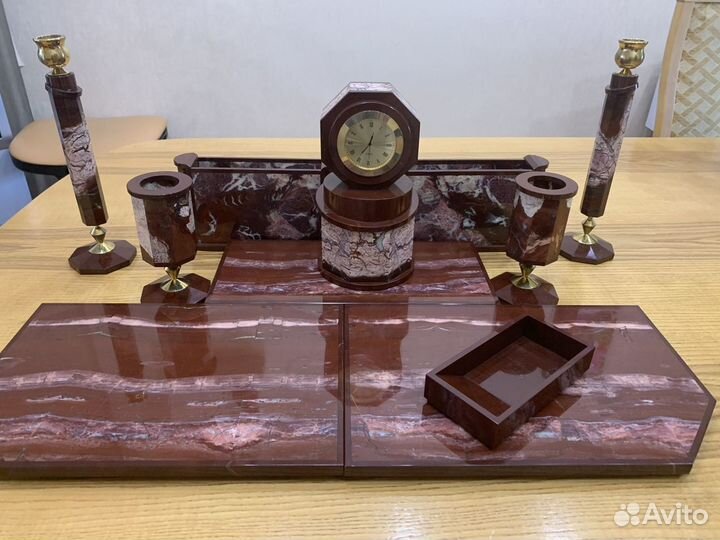 Набор для стола руководителя из камня