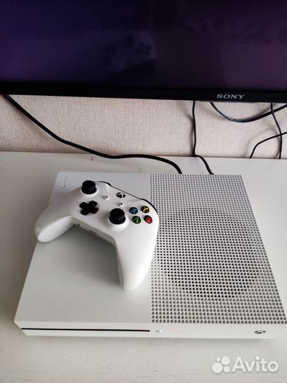 Xbox one s 1tb с играми