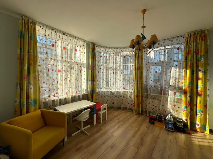 3-к. квартира, 111 м², 2/3 эт.