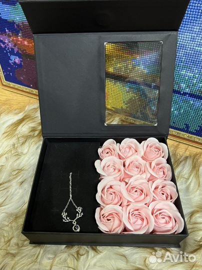 Подарок девушке