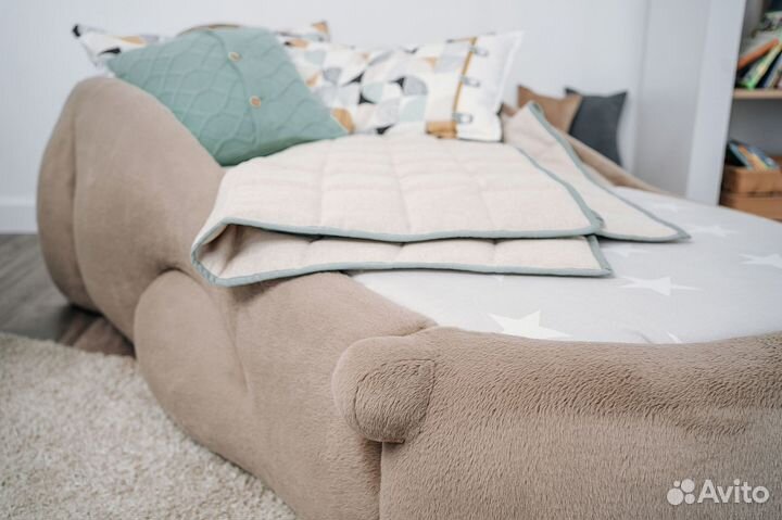 Мягкая детская кровать