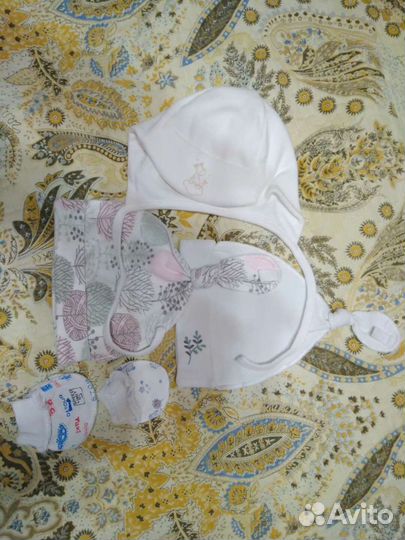 Шапочки и чепчики