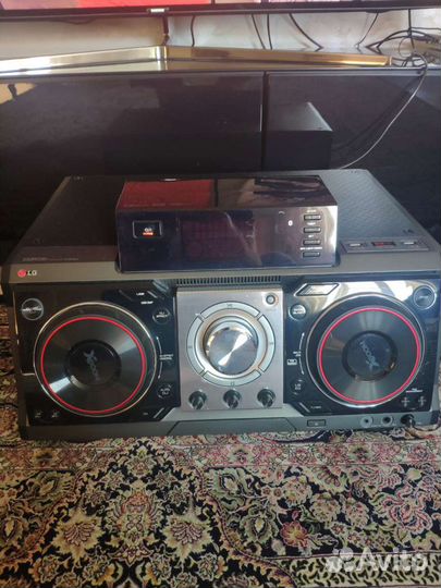 Музыкальный центр