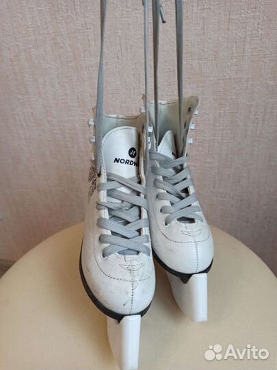 Коньки фигурные 30 размер
