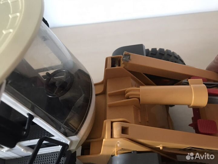 Bruder трактор