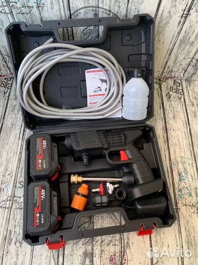 Мойка высокого давления на аккумуляторе