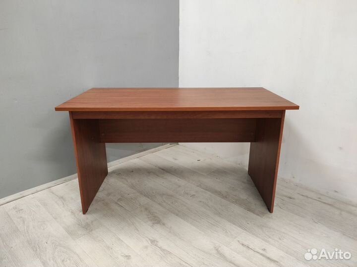 Стол письменный б/у эдем 03777