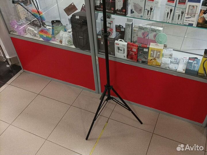 Штатив + кольцевая лампа 26см ргб