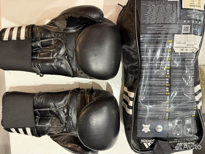 Боксерские перчатки 10 oz