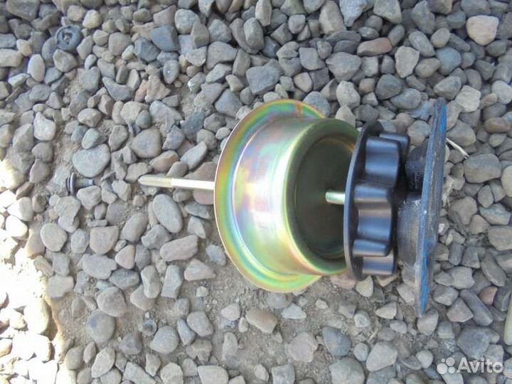 Крепление запасного колеса Toyota Camry ACV35