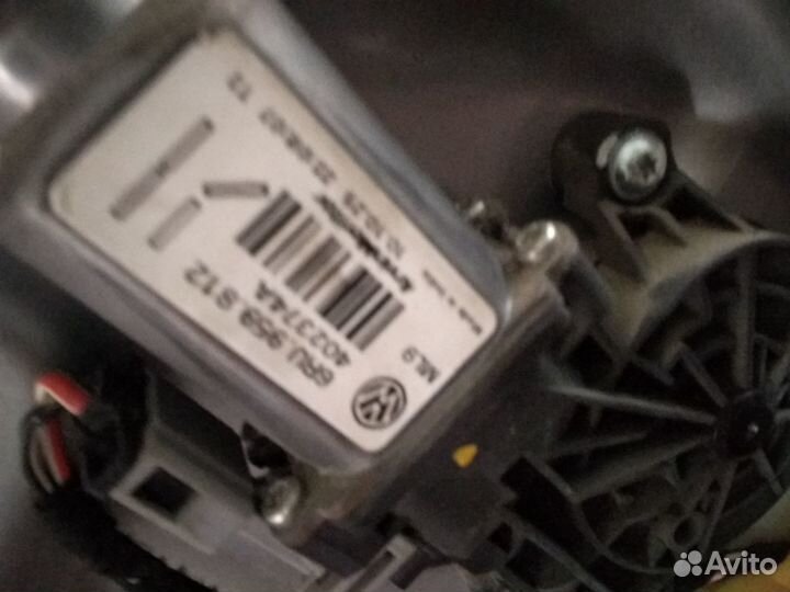 Volkswagen Polo 5 стеклоподъёмник