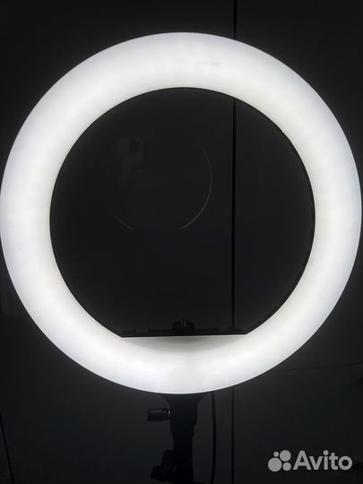 Кольцевая YQ360A лампа со штативом бу 36 см