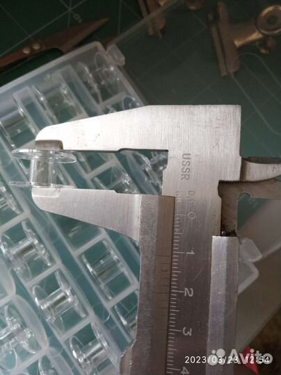 Бокс коробка шпульки пластик швейная машинка