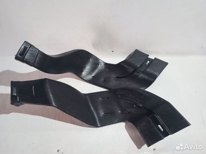 Воздуховод Chevrolet Niva 2011г