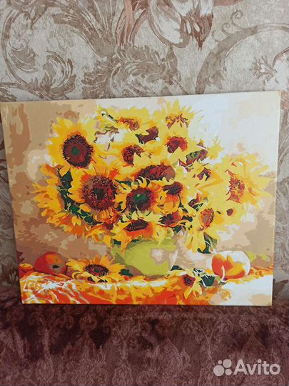 Картины много