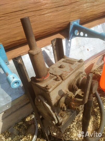 Насос ручной поршневой