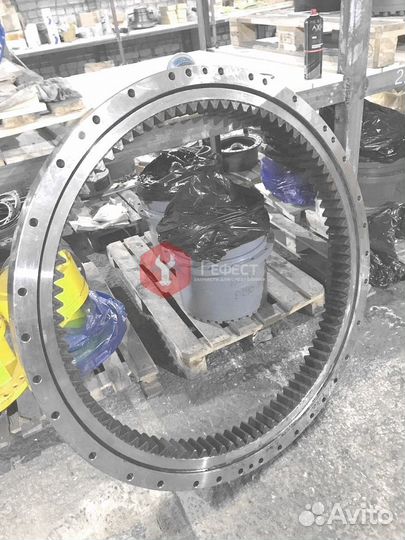 Поворотный круг Hitachi ZX200LC-E 9169646