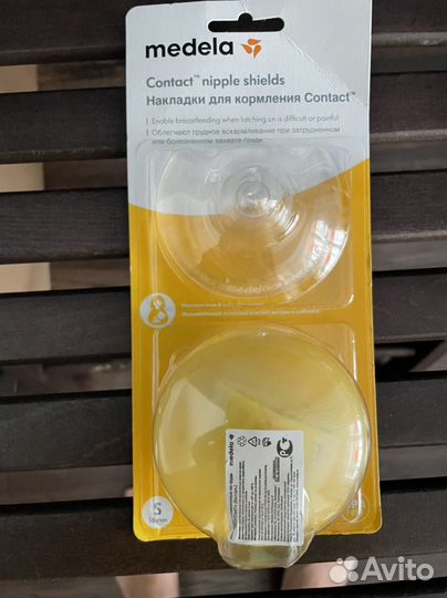 Накладки на грудь medela contact S