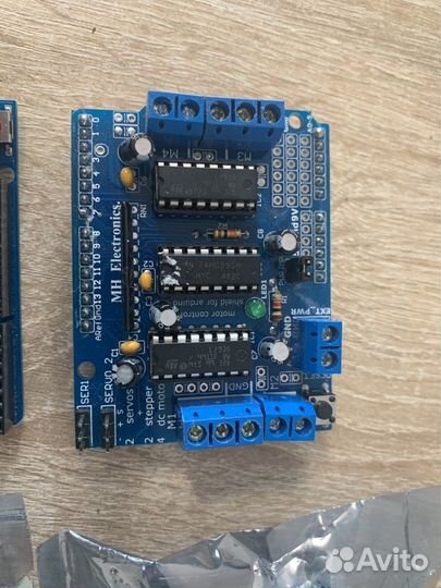 Arduino uno R3 с моторным модулем в комплекте