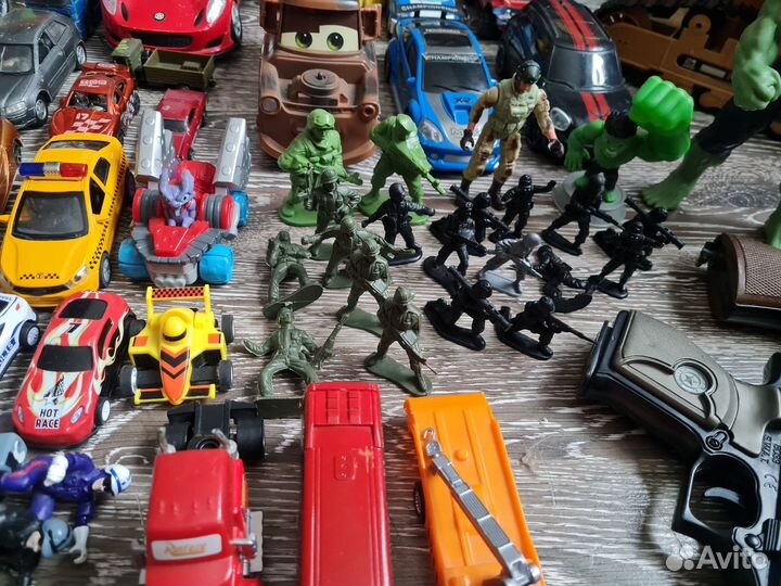 Игрушки для мальчика пакетом