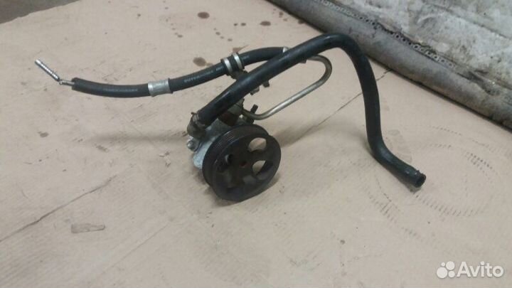 Насос гидроусилителя гур Toyota Avensis II AZT250