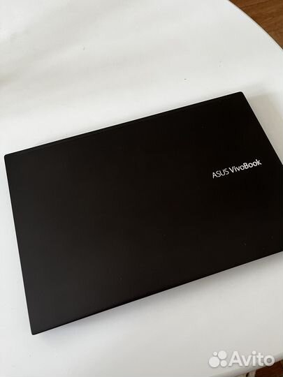 Asus vivobook 17core i5 512Gb 16