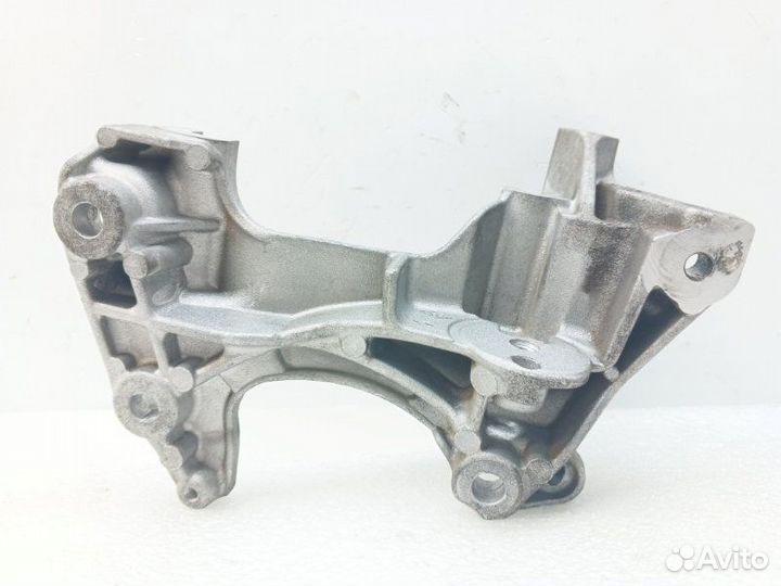 Кронштейн генератора Nissan Qashqai J11 1.2