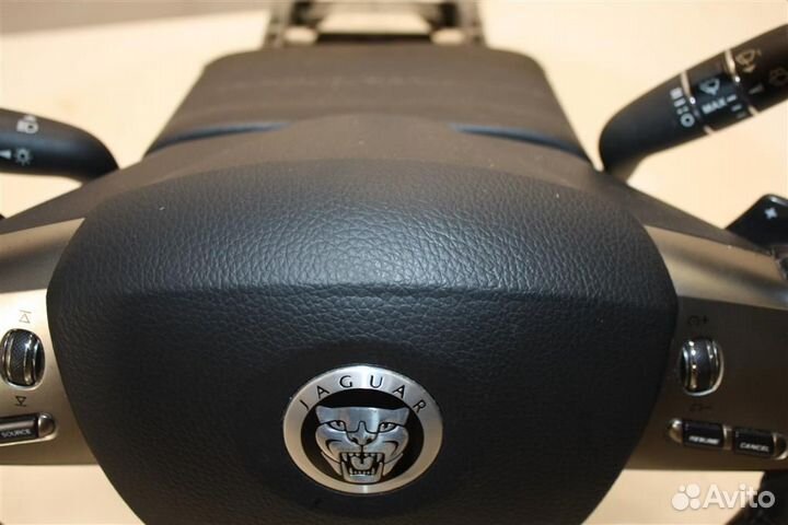 Подушка безопасности в рулевое колесо Jaguar XF