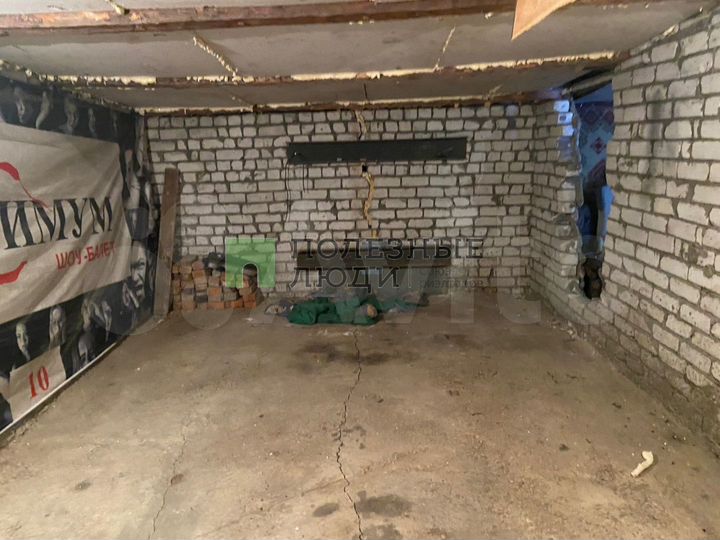 Гараж, > 30 м²