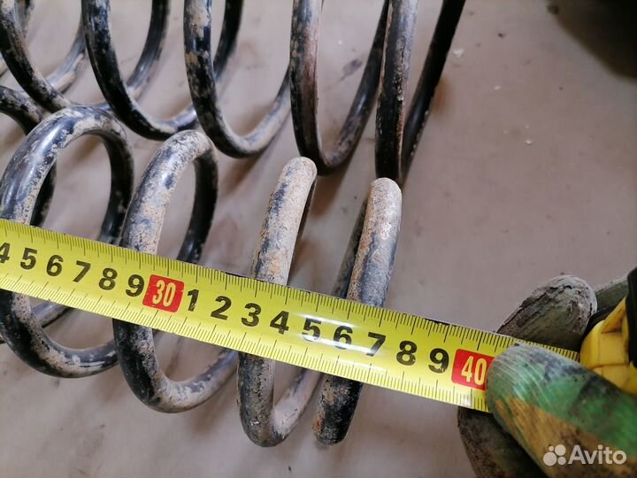 Пружина Ford Mondeo II задняя универсал