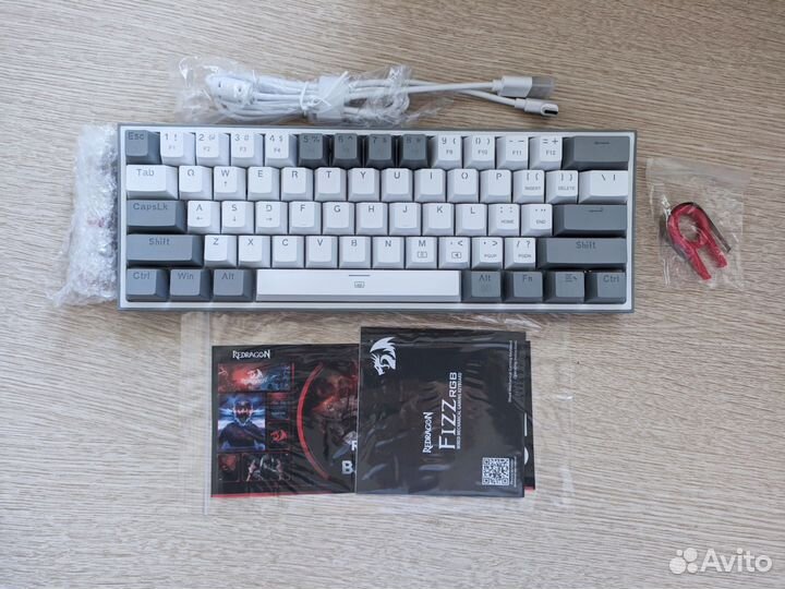 Игровая механическая клавиатура на красных свитчах