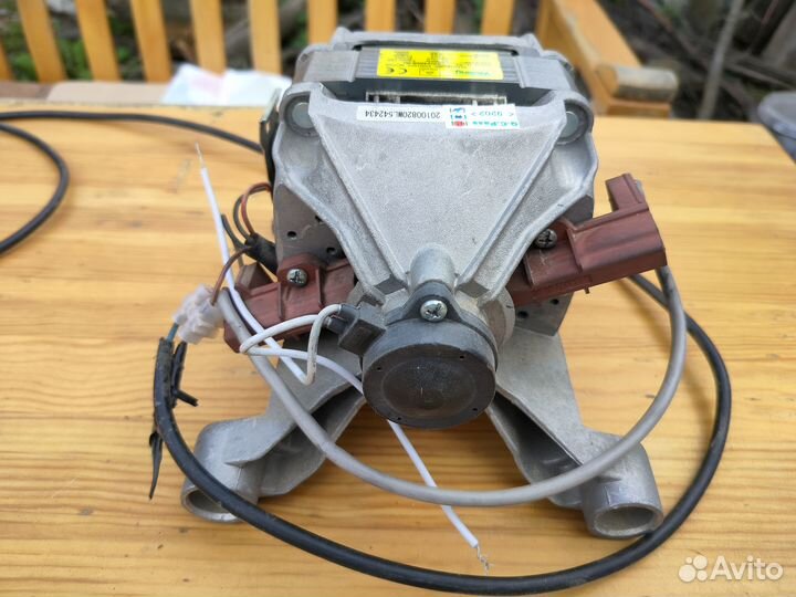 Двигатель от стиральной машины indesit