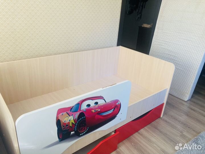 Детская кровать от 3 лет с матрасом бу
