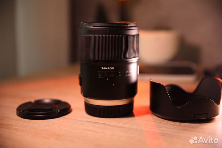 Объектив Tamron 35mm f/1.4 SP Di USD (F045) Canon