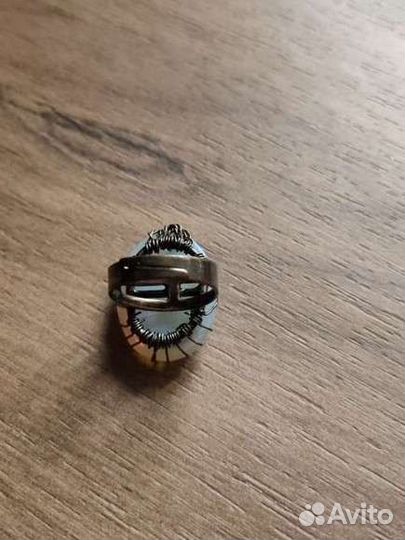 Кольцо лунный камень