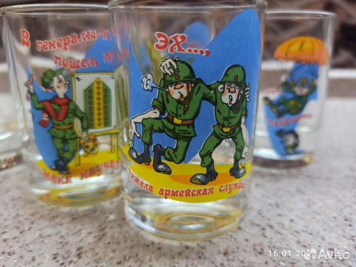 Набор стопок с военной тематикой