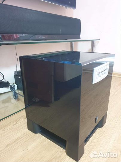 Активный сабвуфер Yamaha YST-SW215