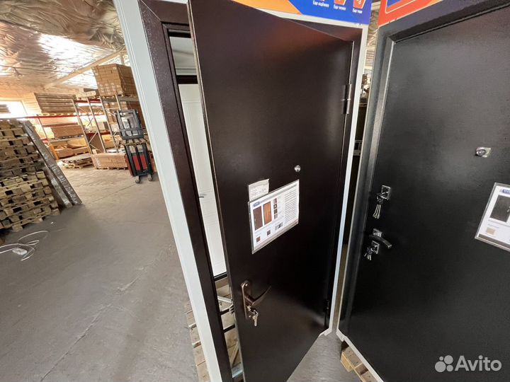 Входная дверь металлическая