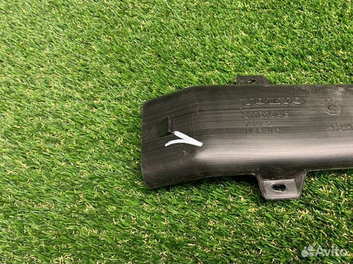 Воздуховод левый Volvo Xc90 2.4 D5244T18 2013